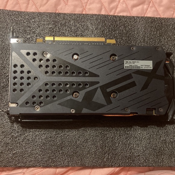 XFX AMD Radeon RX 570 - Graphics Card 4 GB - Picture 2 of 5